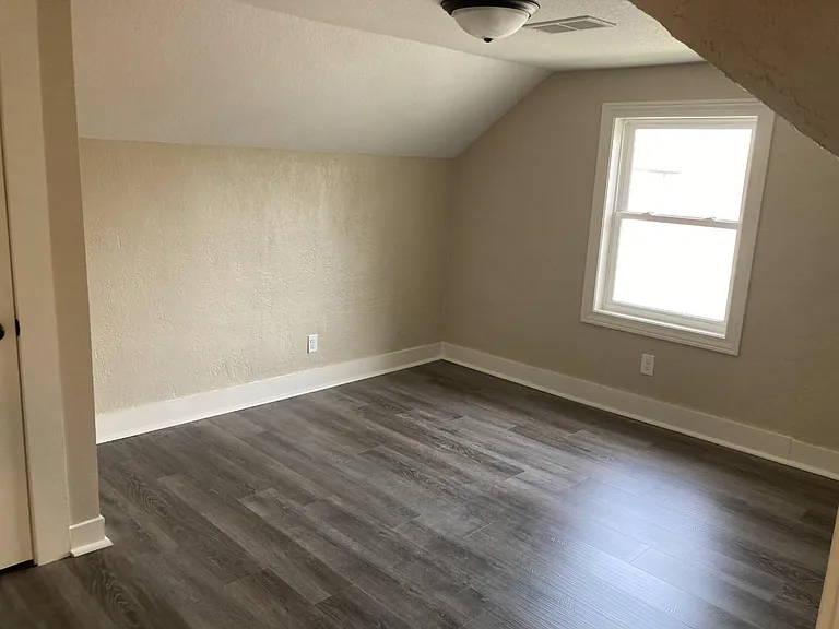 Upstairs NE bedroom