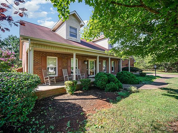 4th image of 171 Pleasant Dr