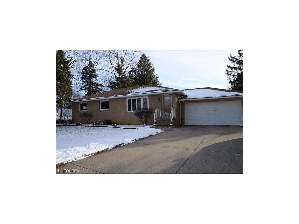 859 Hadcock Rd photo 1