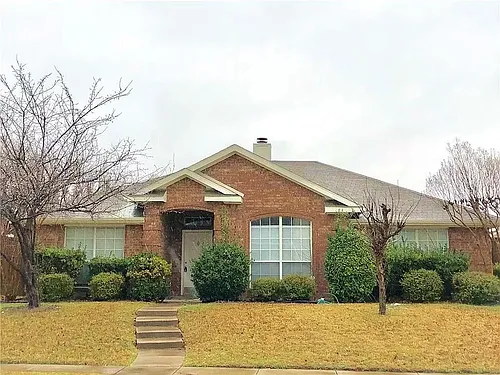 8000 Anchor St Photo 1
