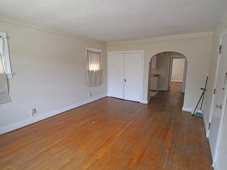 5534 Phillips Ave #6 — Photo 4