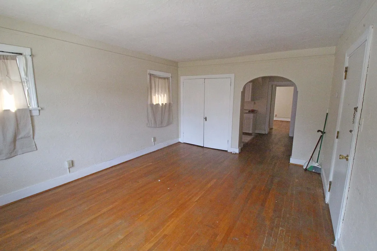 Building Photo - 5534 Phillips Ave #5