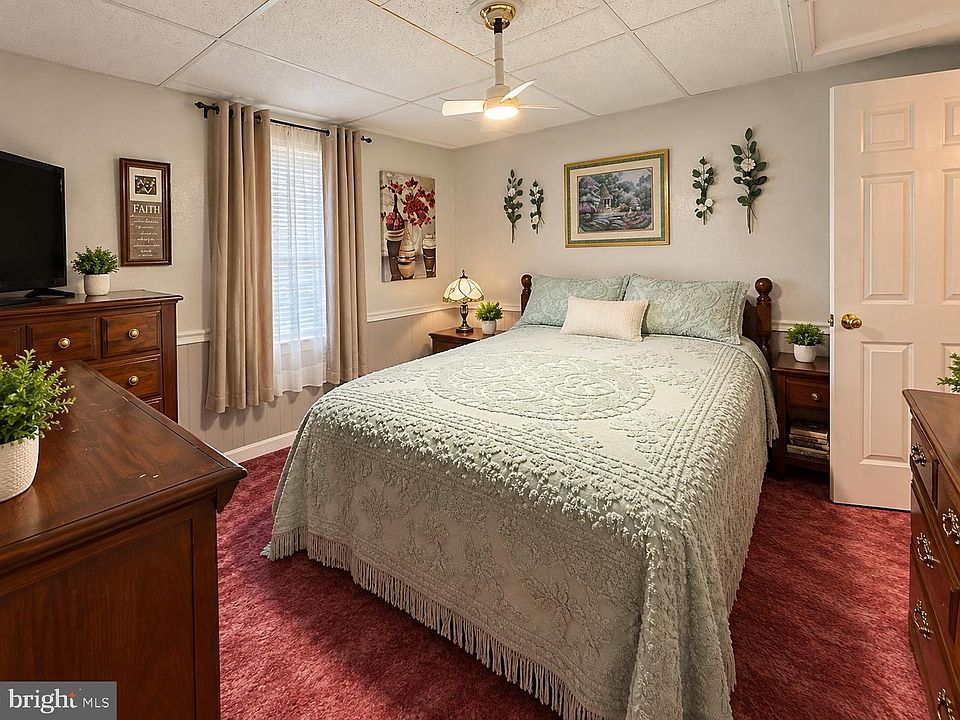 7th image of 10105 Country Club Rd SE