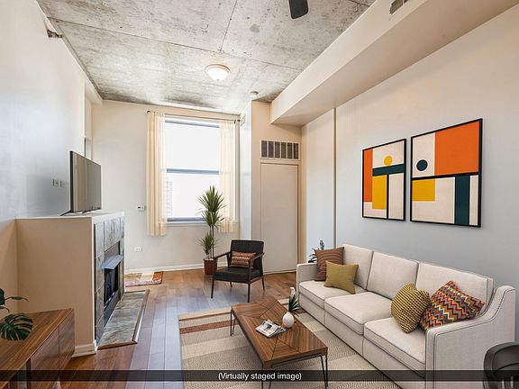 3rd image of 1464 S Michigan Ave APT 1008