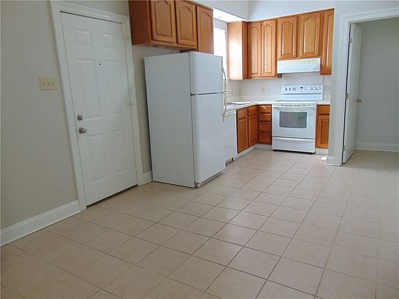 5th image of 6126 Catina St
