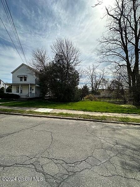 4th image of 329 Eleventh Street
