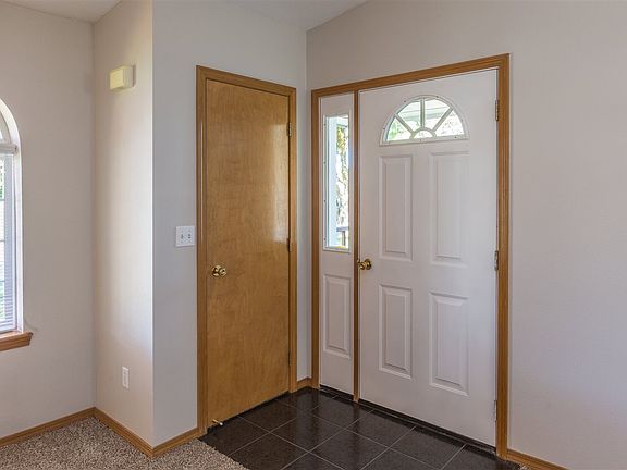 2nd image of 3404 E Carlisle Ave