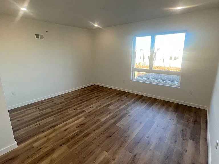 1501 S 25th St #12 — Photo 21