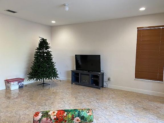 3rd image of 5039 Nautica Lake Cir