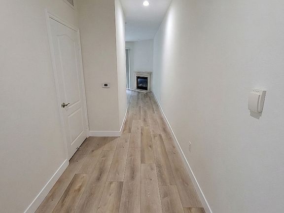 4th image of 1730 Colby Ave APT 102