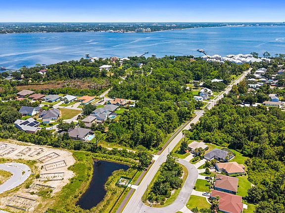 5th image of 4508 Magnolia Beach Rd
