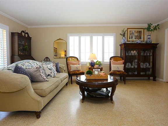 2nd image of 4414 W WATROUS AVENUE