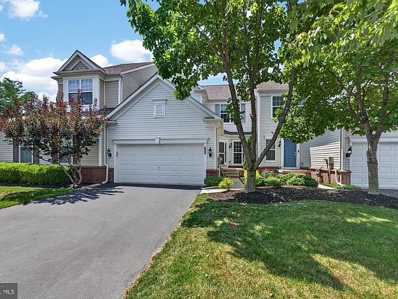 2nd image of 228 N Caldwell Cir