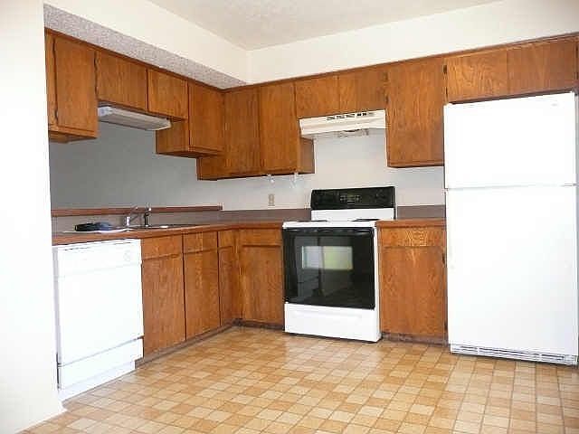 Eat-in Kitchen opens to Living Room