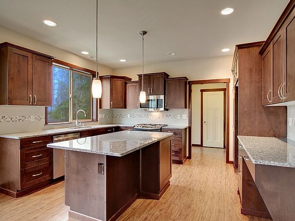 3rd image of 7615 NE 143rd Ct