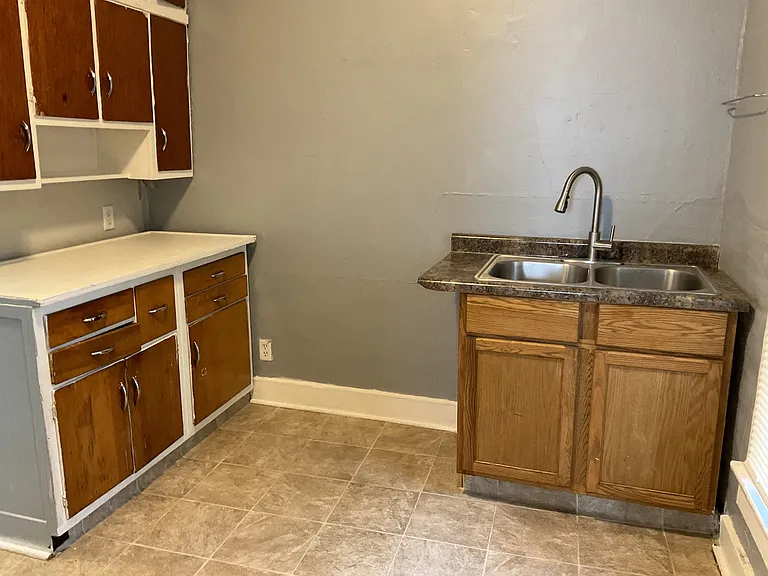 1807 Hale Ave — Photo 4