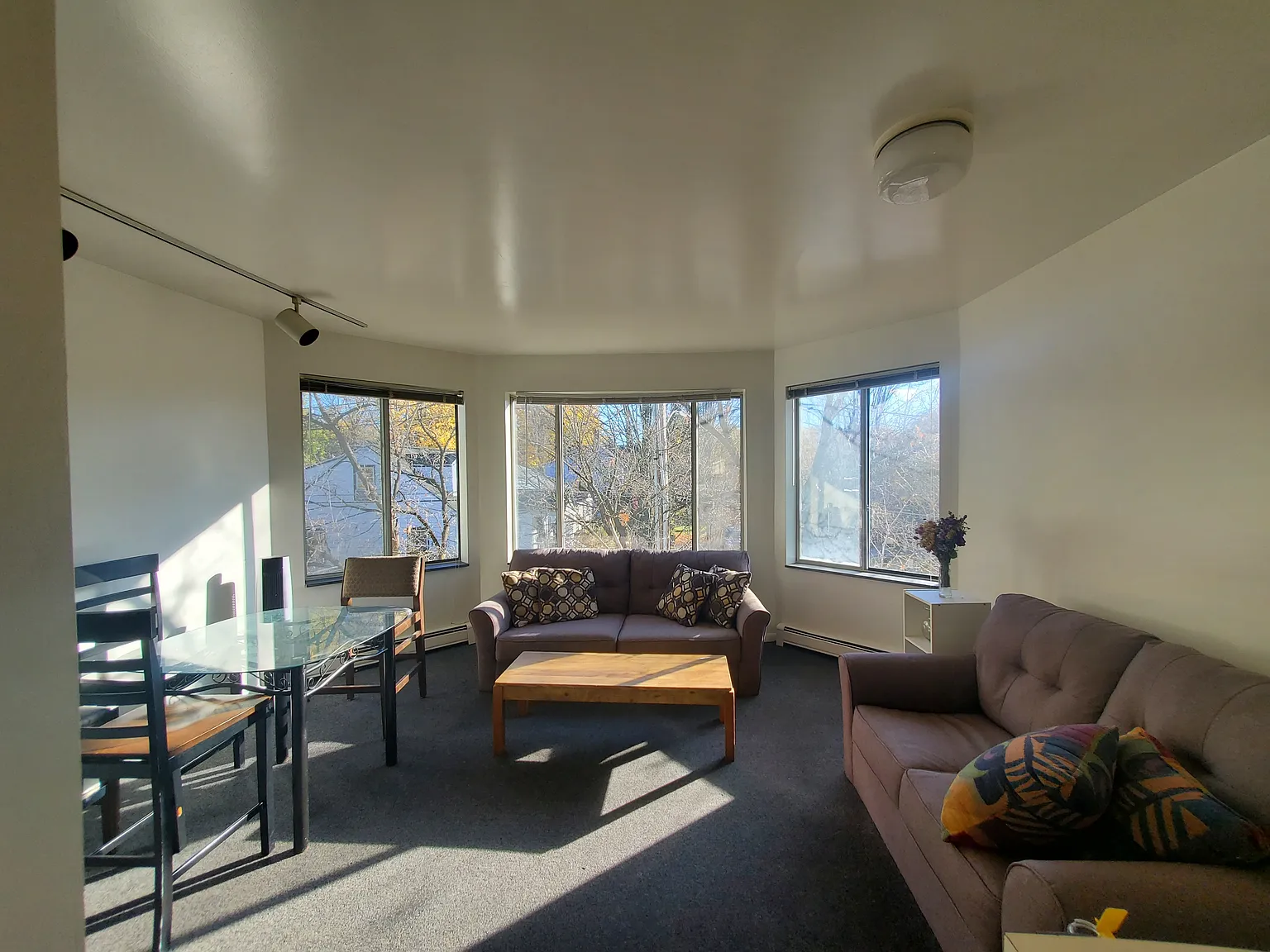204 Miller St - Apt. E — Photo 1