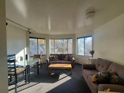 204 Miller St Photo 1