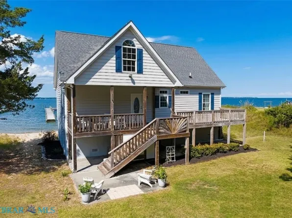 157 Sandy Beach Rd, Deltaville, VA 23043