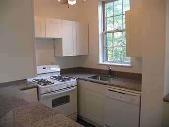 Rented by Rapid Realty Cobble Hill