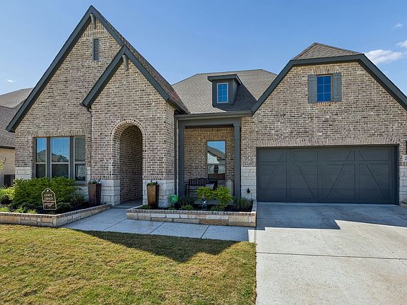 3rd image of 2902 Neidman Dr