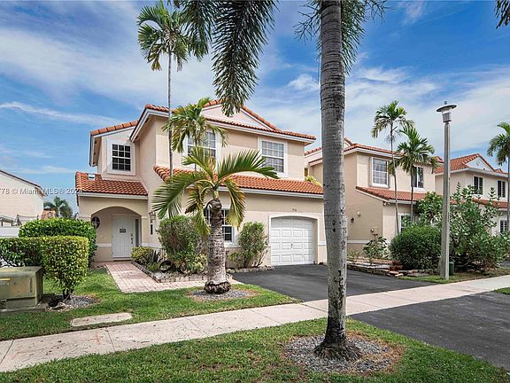 2nd image of 934 SW 179th Ave #934