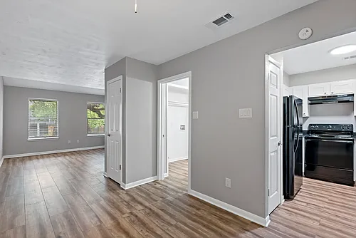 Oak Creek Condos Photo 1