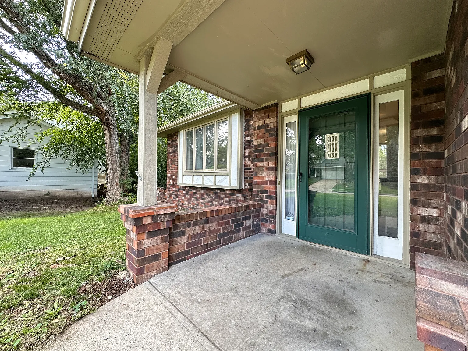 4 bed, 3.5 bath, 2108 sqft, $2,450 — Photo 3