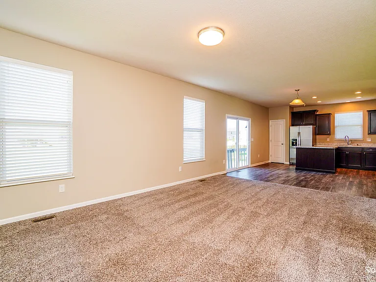 540 Weaver Ridge Dr — Photo 7