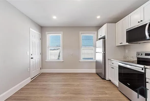 4 bed, 1215 sqft, $2,875 — Photo 4