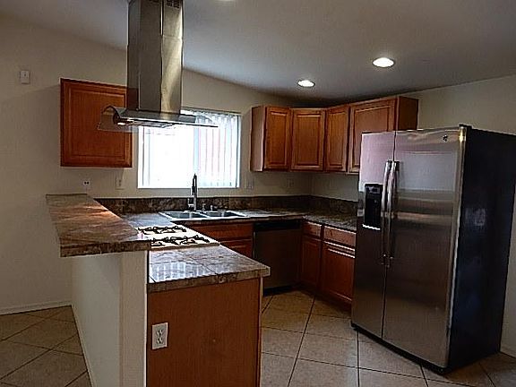4th image of 1327 S 58th St
