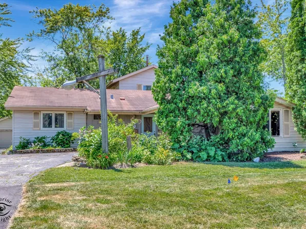 8931 W 163rd St, Orland Park, IL 60462