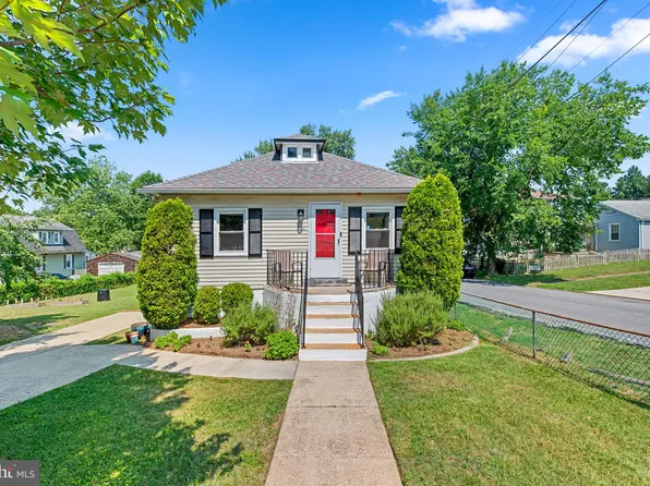 1914 Kernan Dr, Baltimore, MD 21207