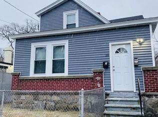 10 Inman St, Lawrence, MA 01843