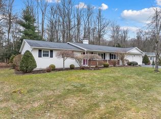 46 Chateau Dr, Whitesboro, NY 13492
