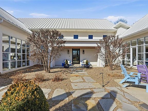 4th image of 6949 Watsons Country Ln