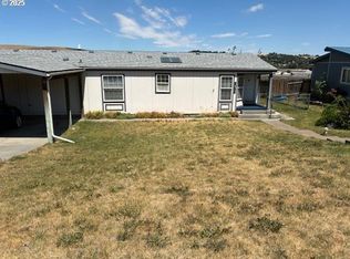 3055 SW River View Dr, Pendleton, OR 97801