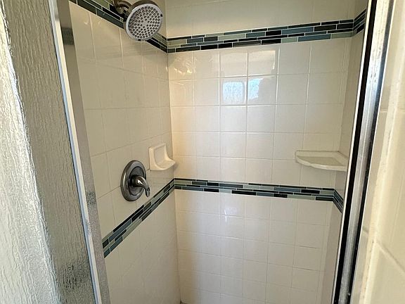 3rd image of 401 N Wilton Pl APT C