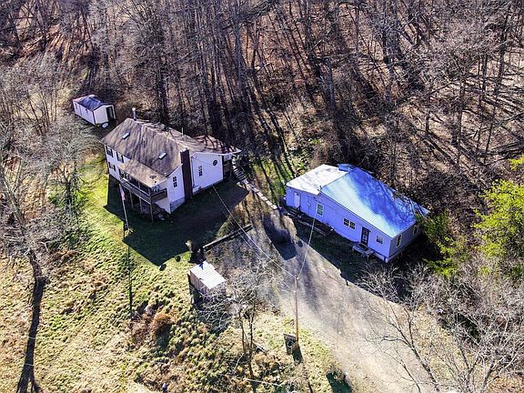 5th image of 302 Katie Ln #304