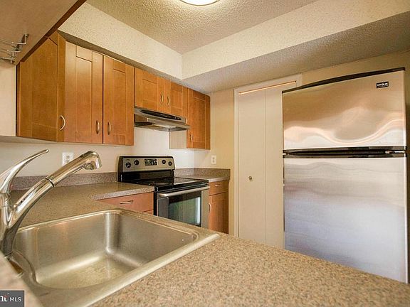 5th image of 6949 Mary Caroline Cir Unit J