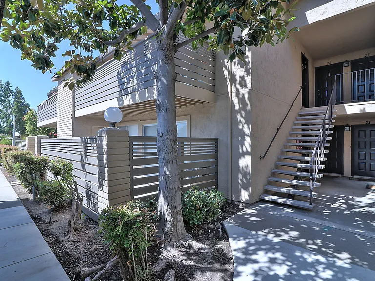 Santana Place — Photo 35