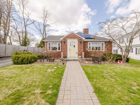 554 Madison St, Fall River, MA 02720