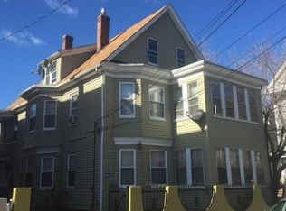 122 Bunkerhill St, Lawrence, MA 01841
