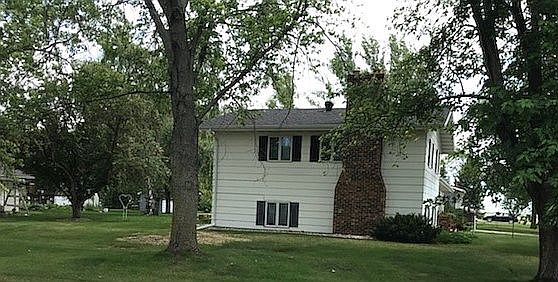 4th image of 602 3rd St SE
