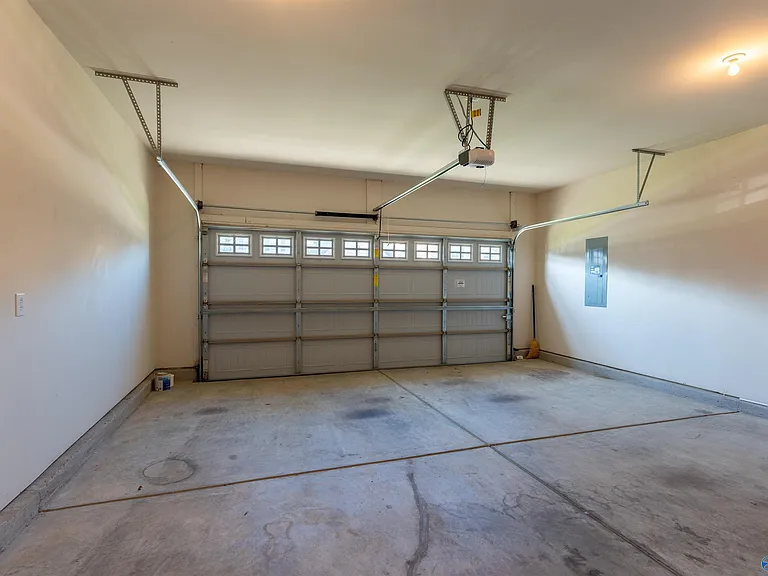 15223 Lakeside Trl — Photo 23
