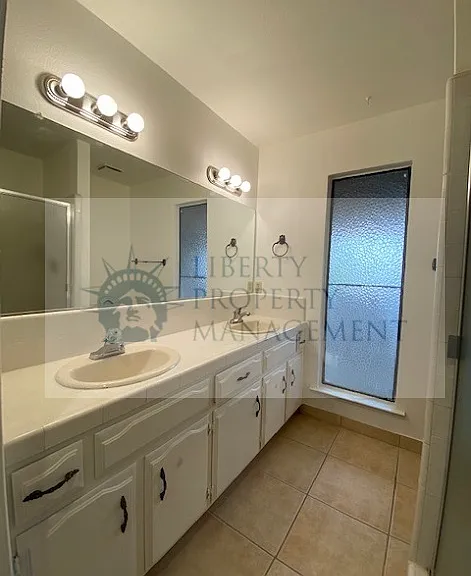 4317 N Emerson Ave #202 — Photo 16