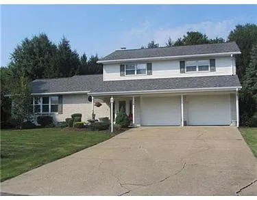 118 Eastgate Rd photo 1