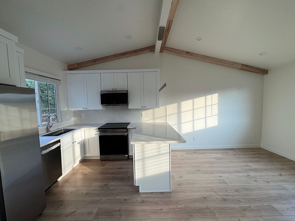 Brand-New Apartment
	_	Never Lived In