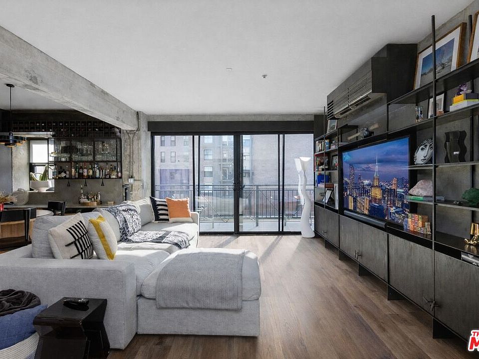 1st image of 416 S Spring St APT 609