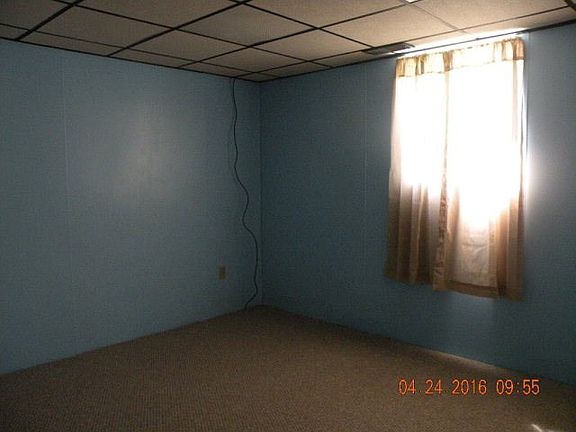2nd image of 521 Dawn Ave